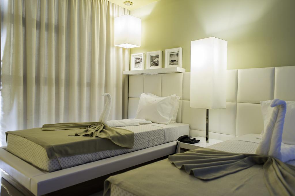 Standard Double or Twin Room,342734803:JPEG