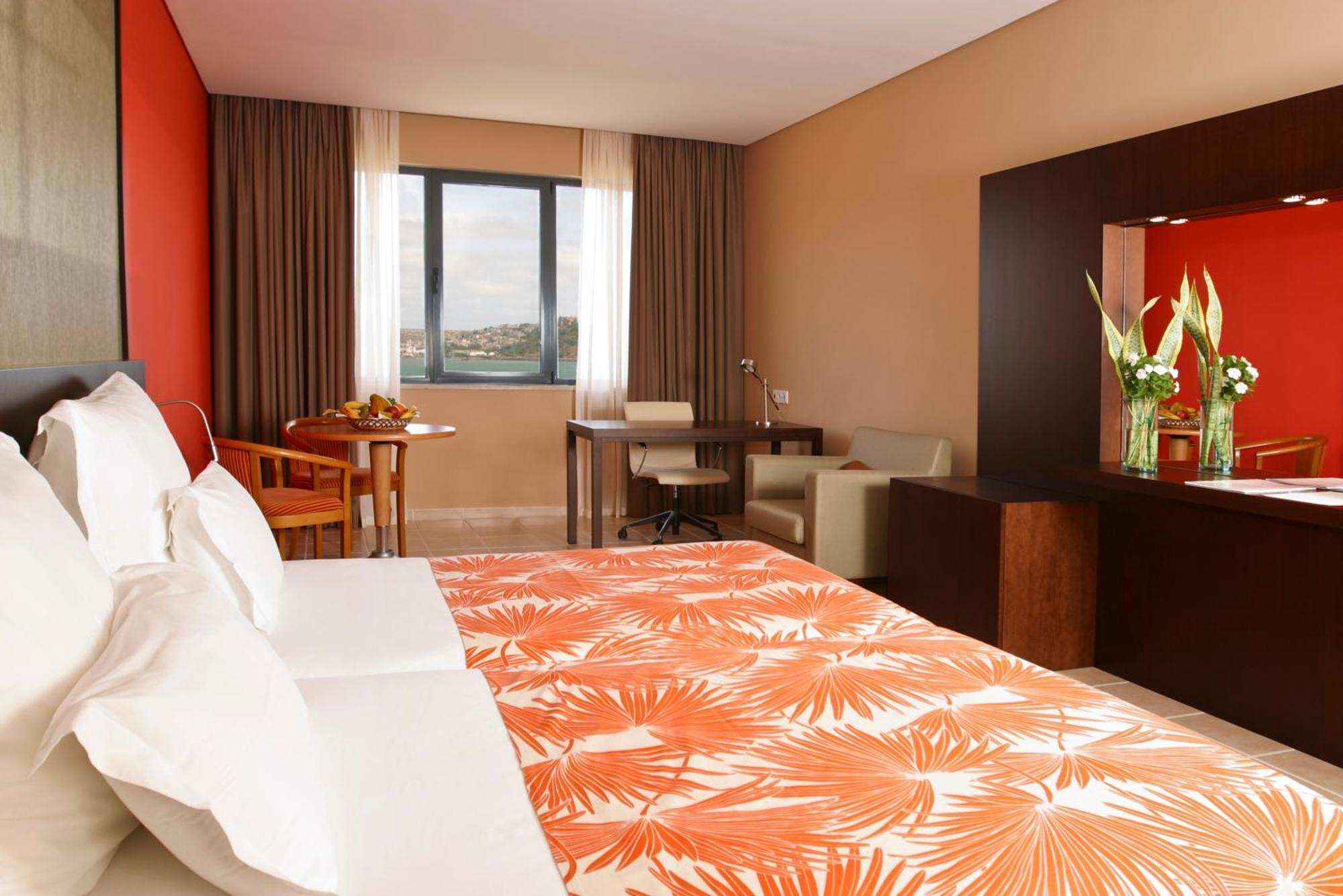 Premium Triple Suite